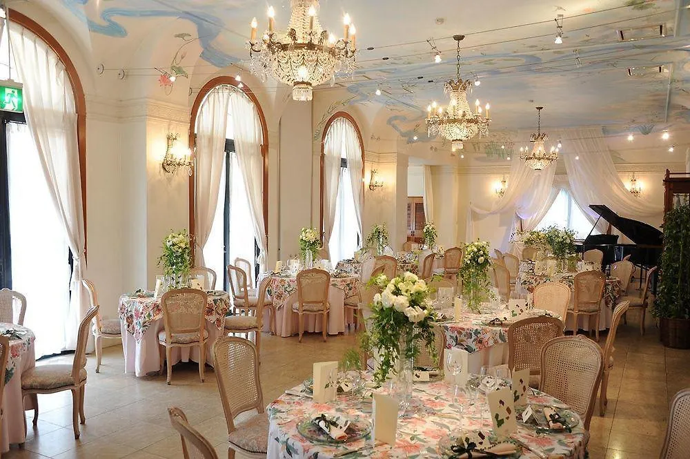 האקונה Auberge Au Mirador מלון